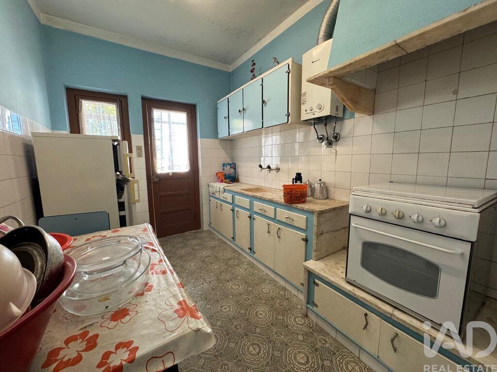 House in Brejos de Azeitao - Image 4