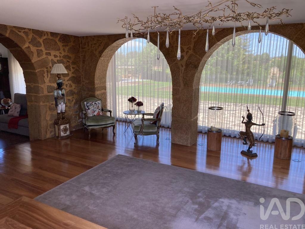 House in Vila Boa - Image 5