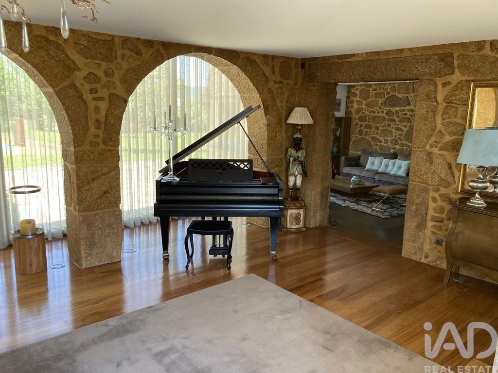 House in Vila Boa - Image 3