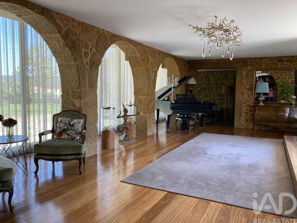 House in Vila Boa - Image 4