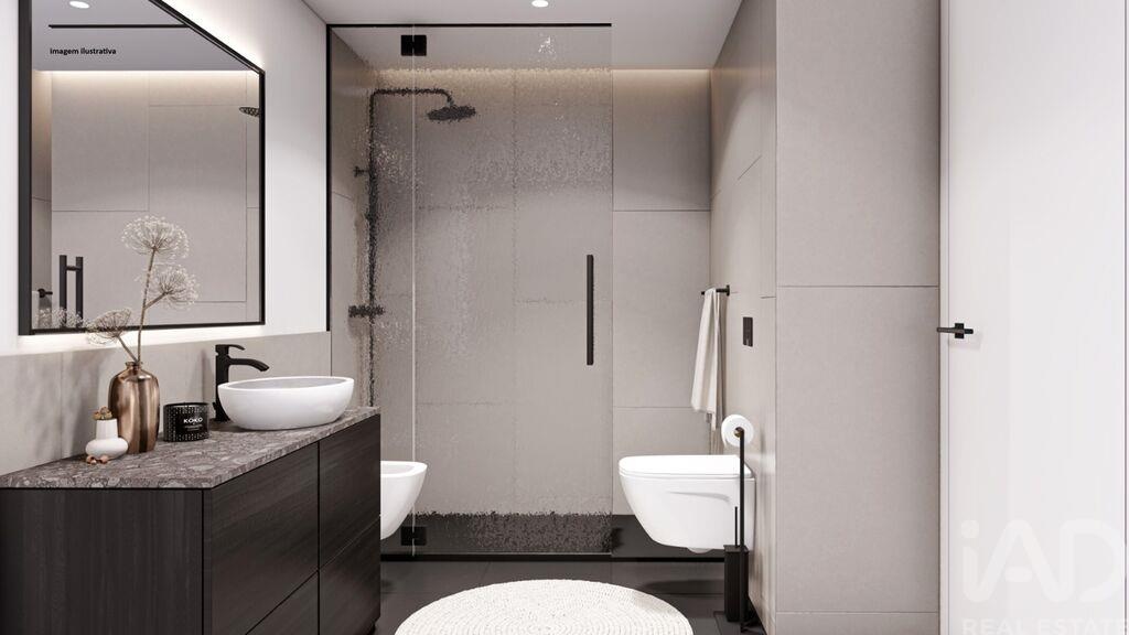 Apartment in Oliveira do Douro - Image 3