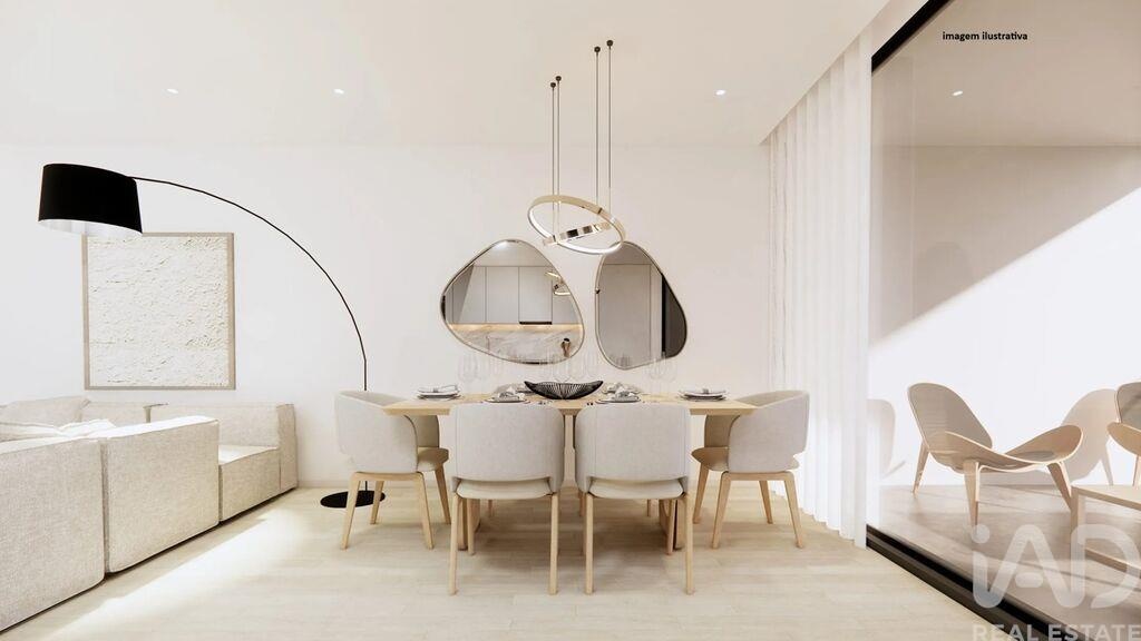 Apartment in Costa - Image 5