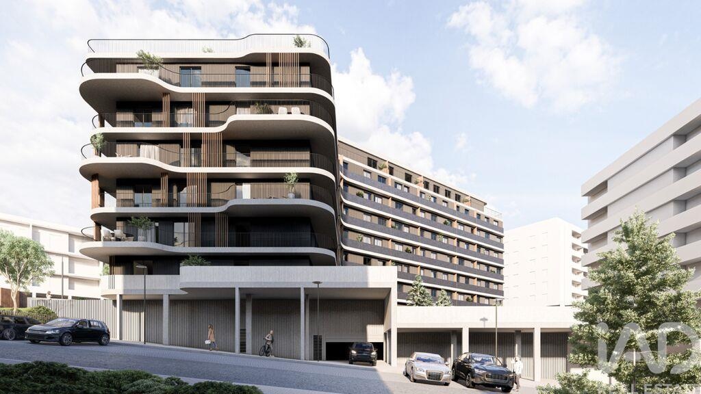 Apartment in Oliveira do Douro - Image 3