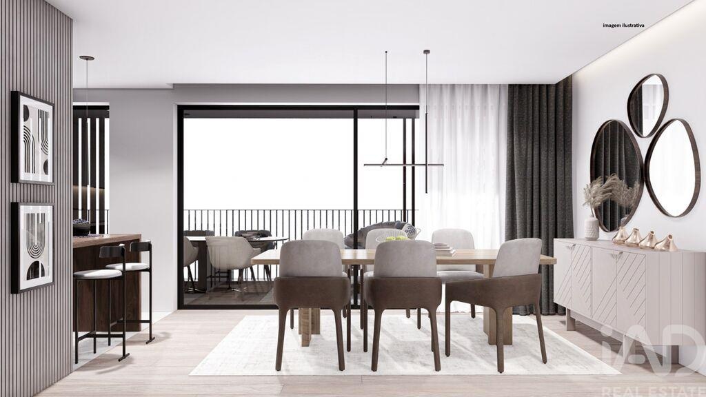 Apartment in Oliveira do Douro - Image 5