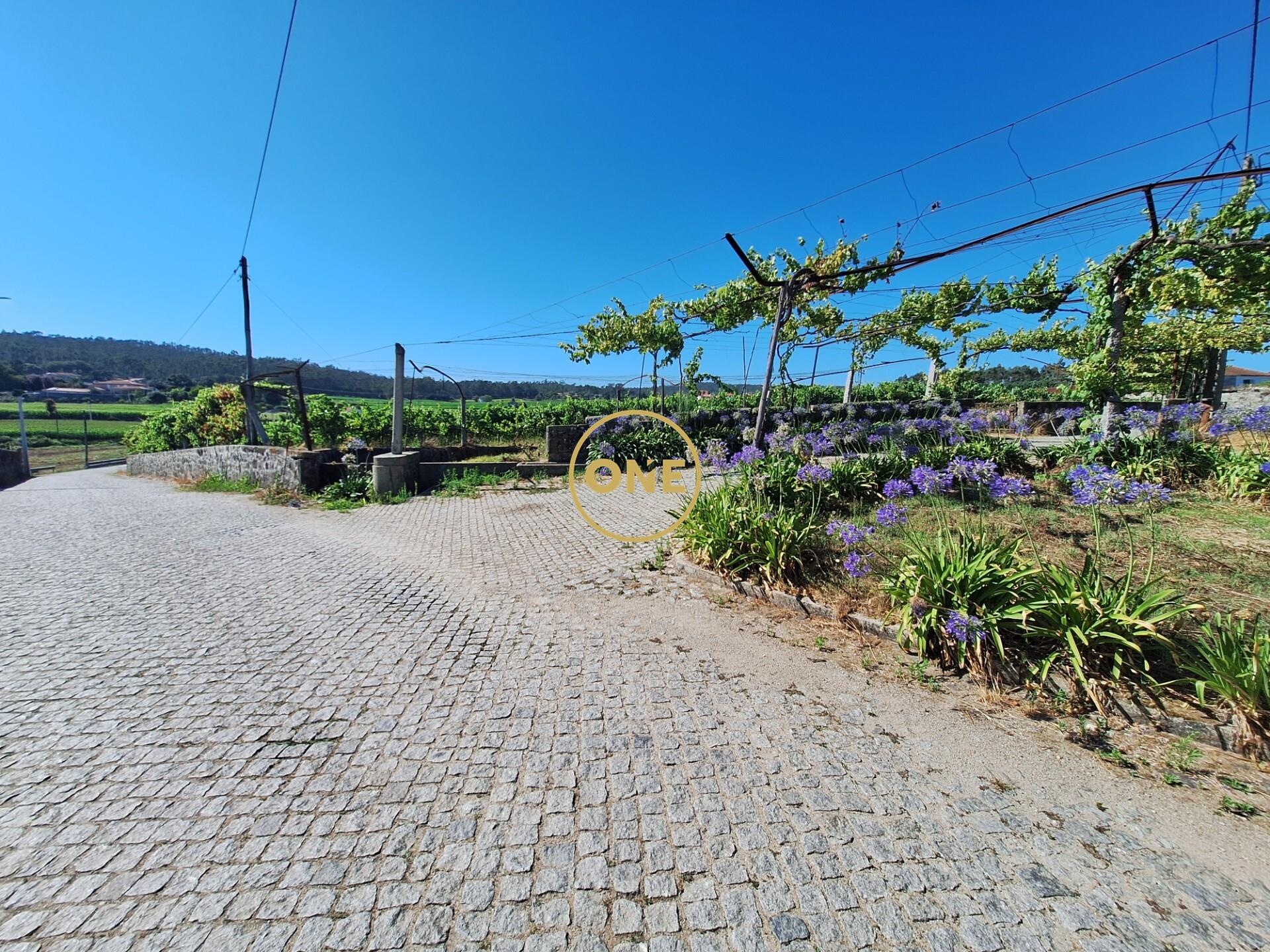 Land for sale in Barcelos, Portugal — €650,000