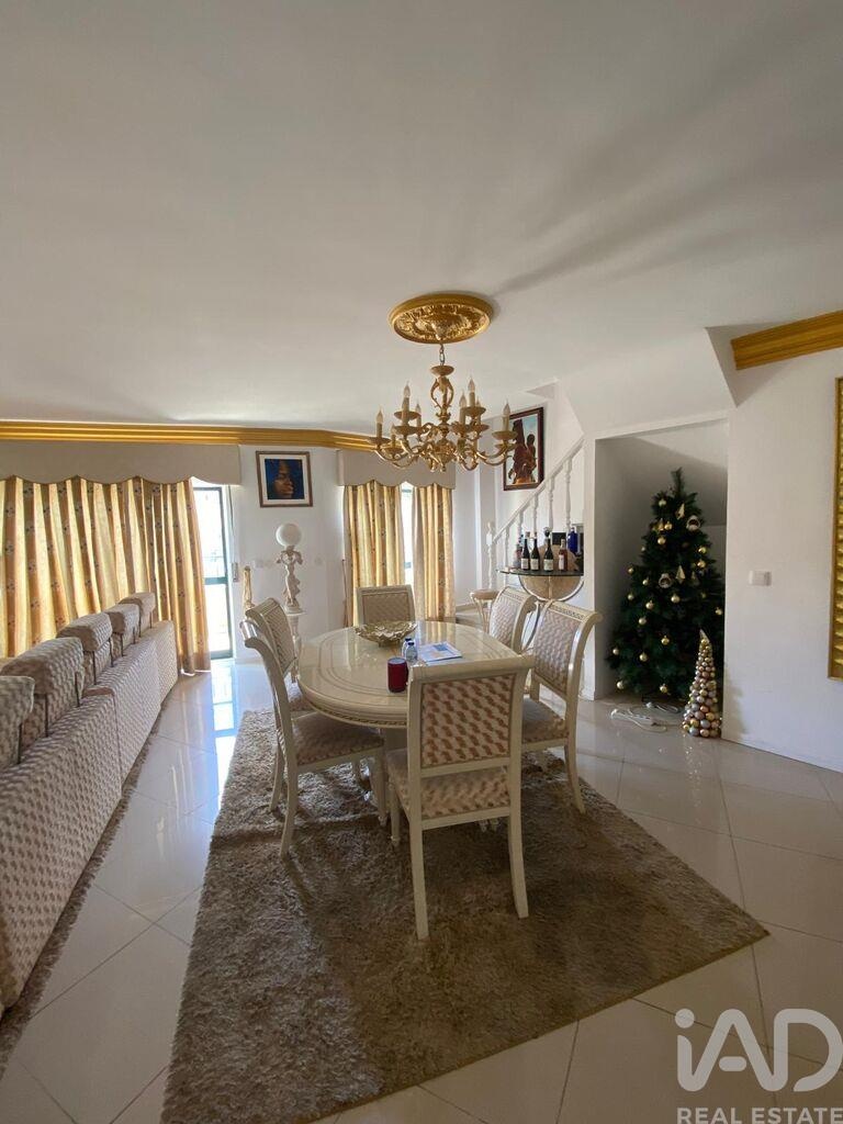 Apartment in Queluz - Image 5