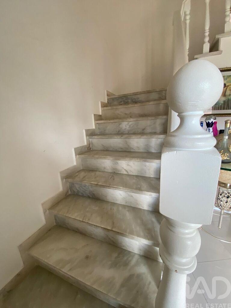 Apartment in Queluz - Image 3