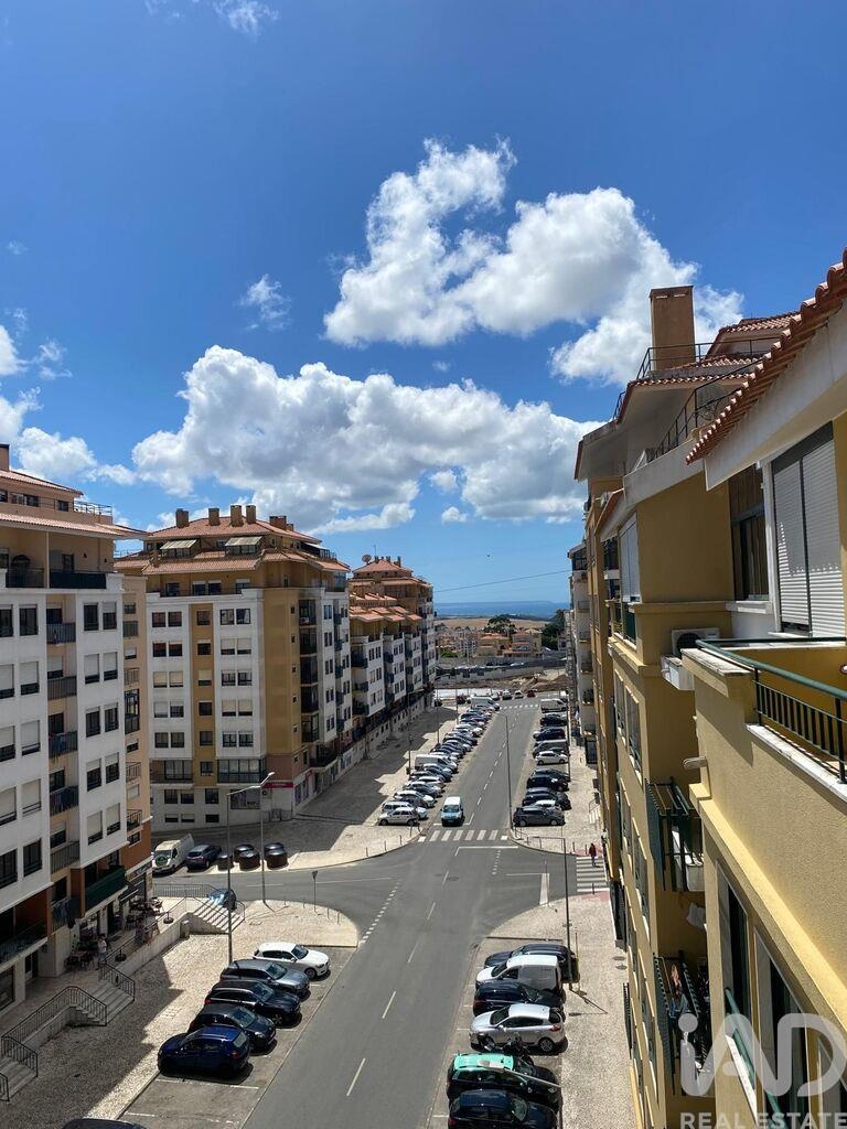 Apartment in Queluz - view 1