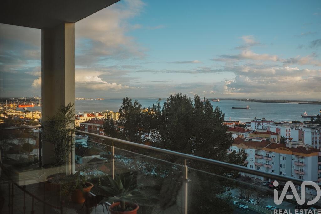 Apartment in Setubal - Image 3