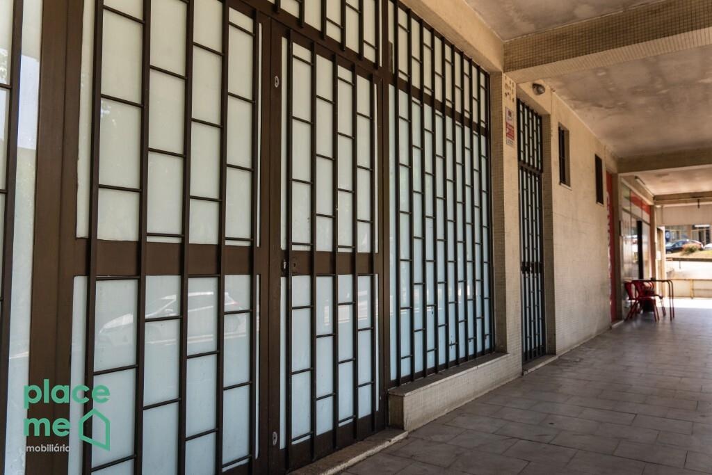 Loja para Comercio c/ 129m2 - S. Vicente (Braga)