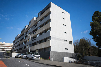 Apartamento T0 - Novo - Azurém - Equipado