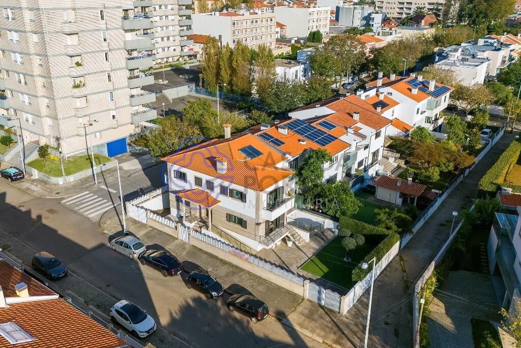 Exclusive 4+1 Bedroom Villa – Senhora da Hora, Matosinhos