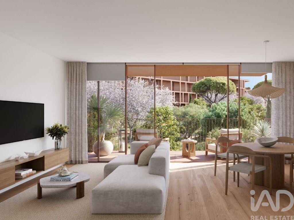 Apartment in Quarteira - Image 4