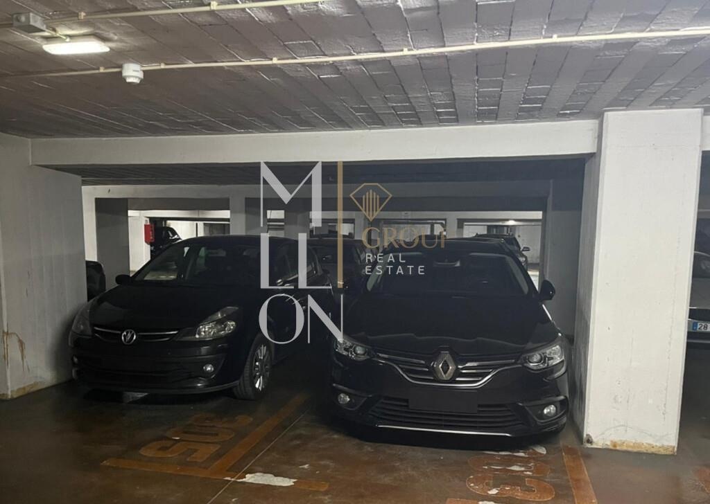 Estacionamentos à Venda – Edifício Elias Garcia, Centro do Funchal