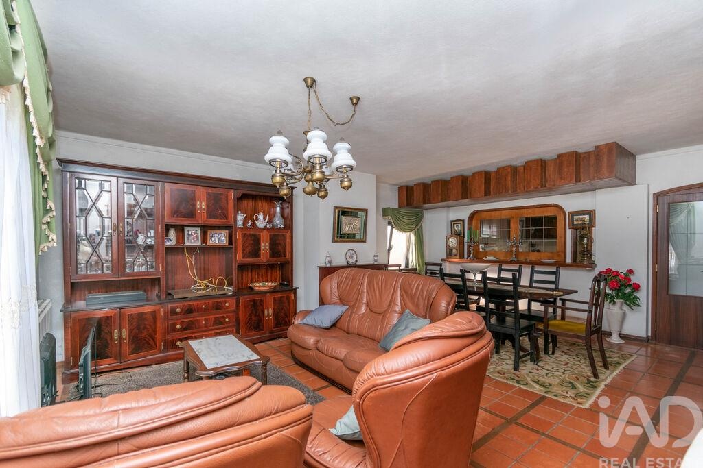 House in Marinha Grande - Image 5