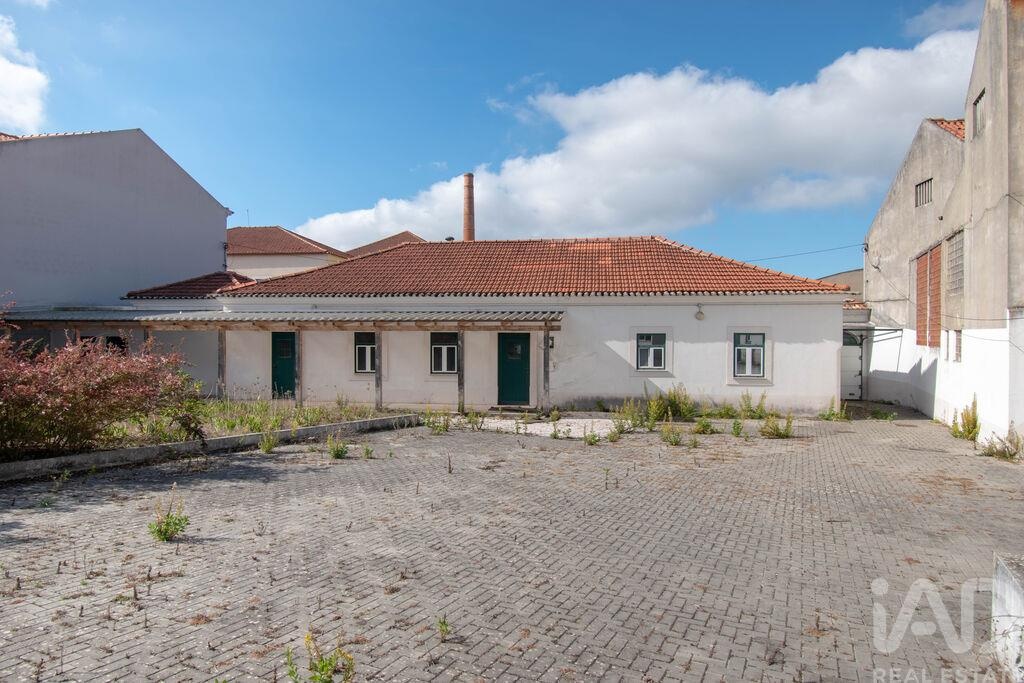 House in Marinha Grande - view 1