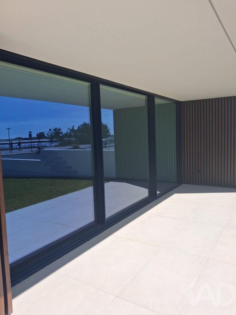 House in Esposende - Image 3