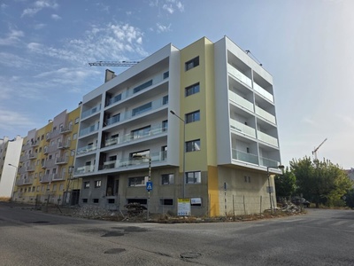 MONTIJO - Apartamento T2 com varandas e garagem