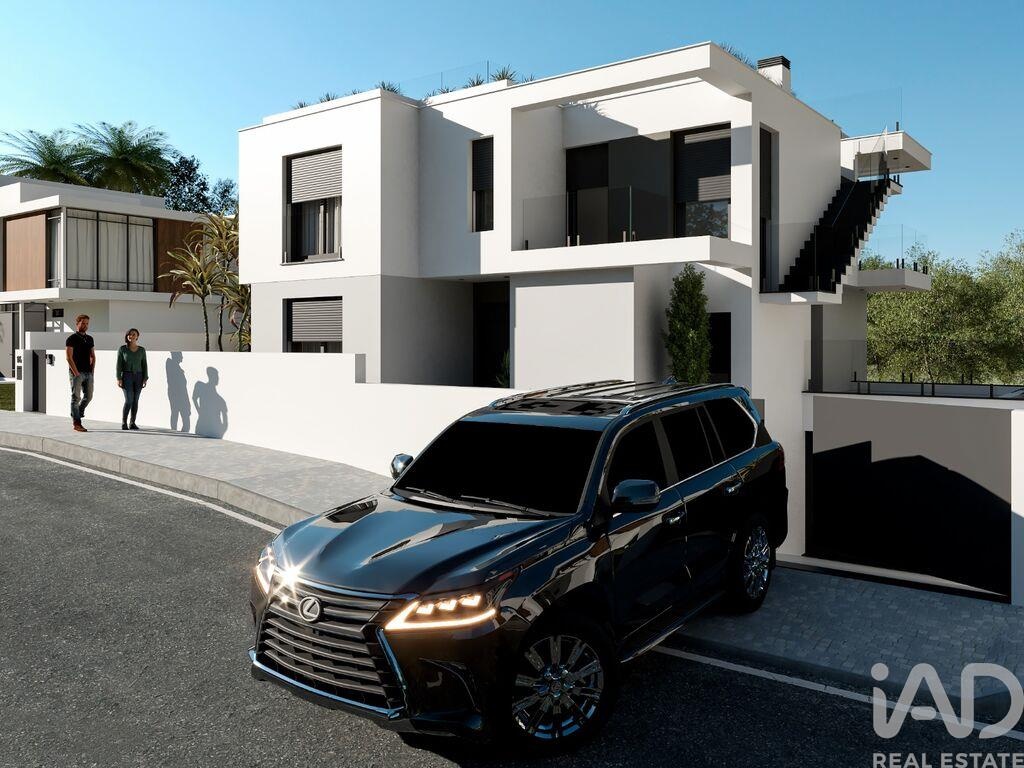 House in Atouguia da Baleia - view 1