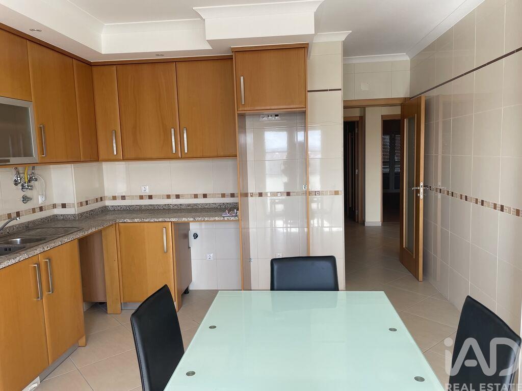 Apartment in Peniche - Image 5