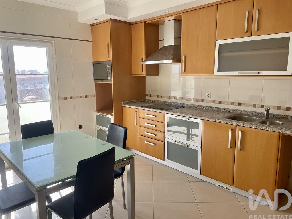 Apartment in Peniche - Image 4