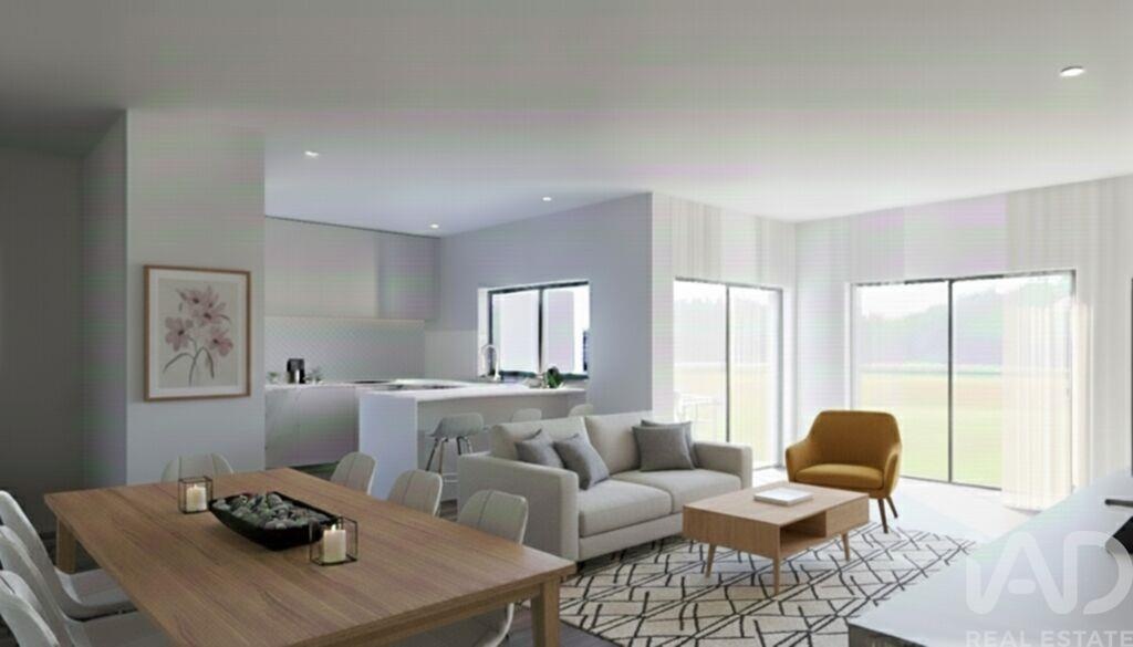 Apartment in Corroios - view 1