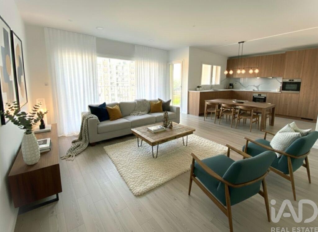 Apartment in Corroios - view 1