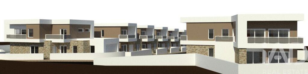 Land in Nazare - Image 5