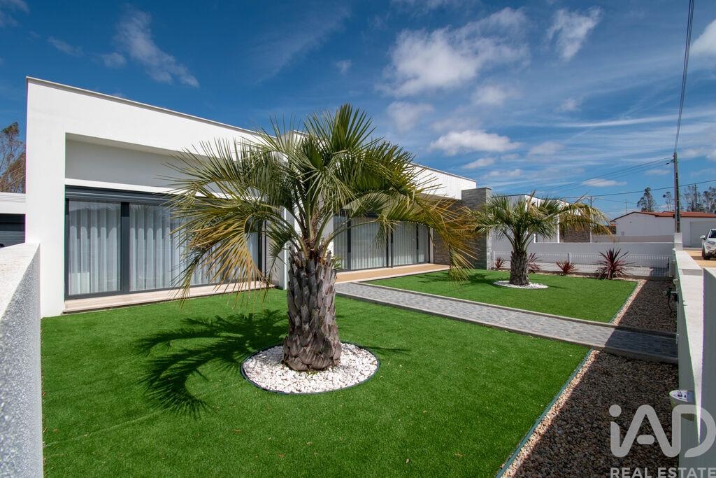 House in Marinha Grande - view 1