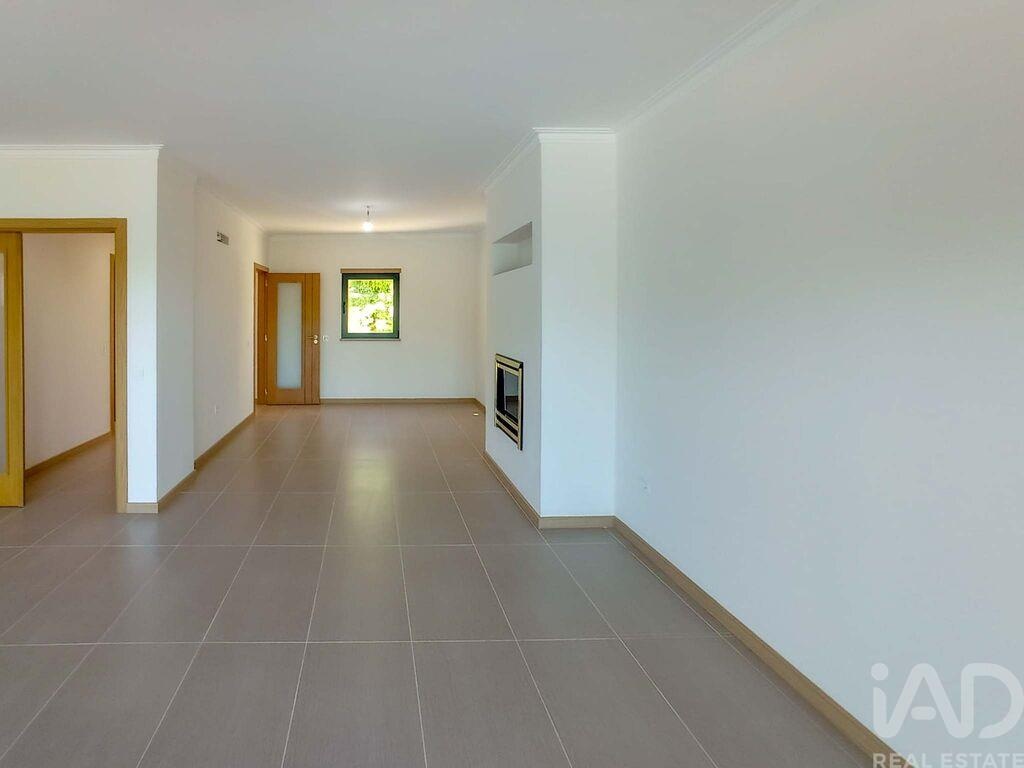 House in Guia - Image 4