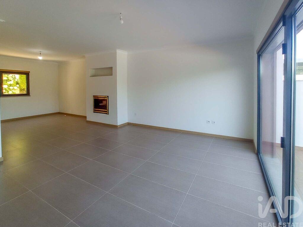 House in Guia - Image 3