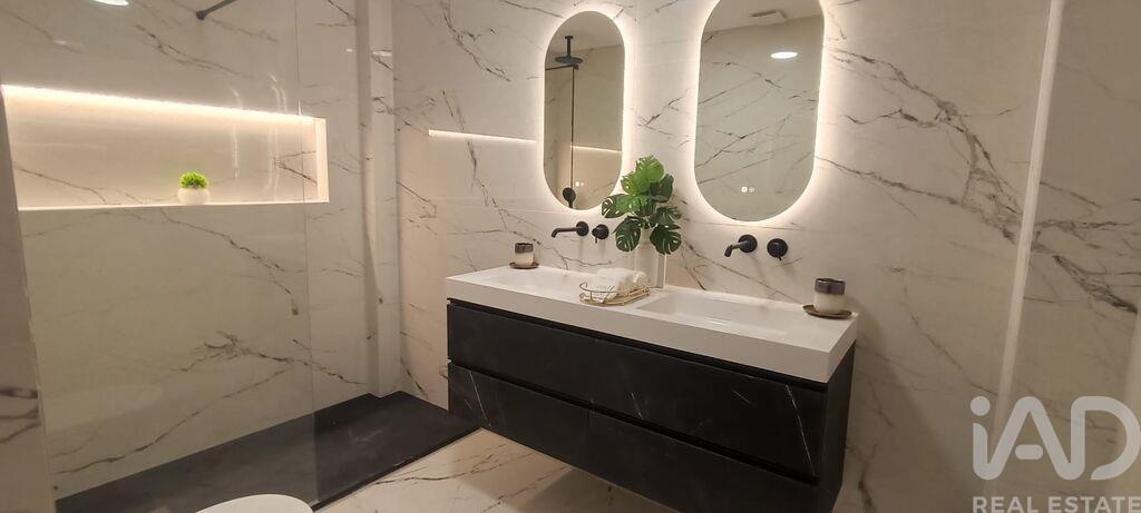 Apartment in Sao Domingos de Benfica - Image 3