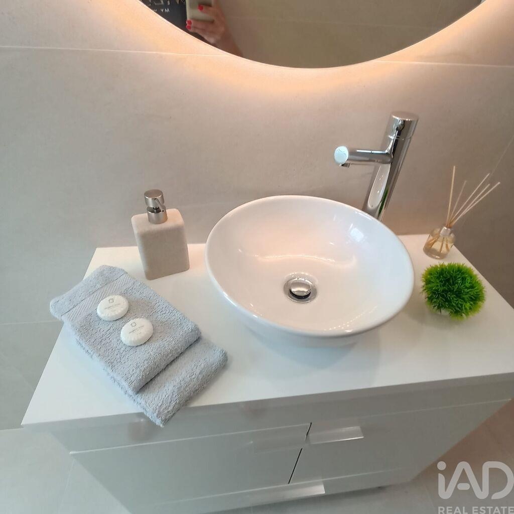 Apartment in Benfica - Image 3