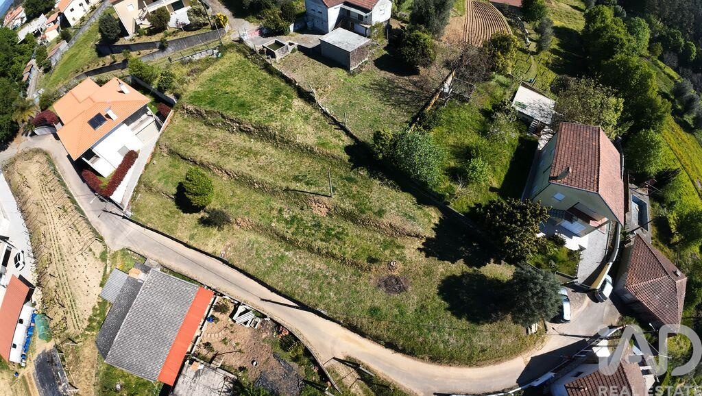 Land in Rebordoes (Santa Maria) - Image 3