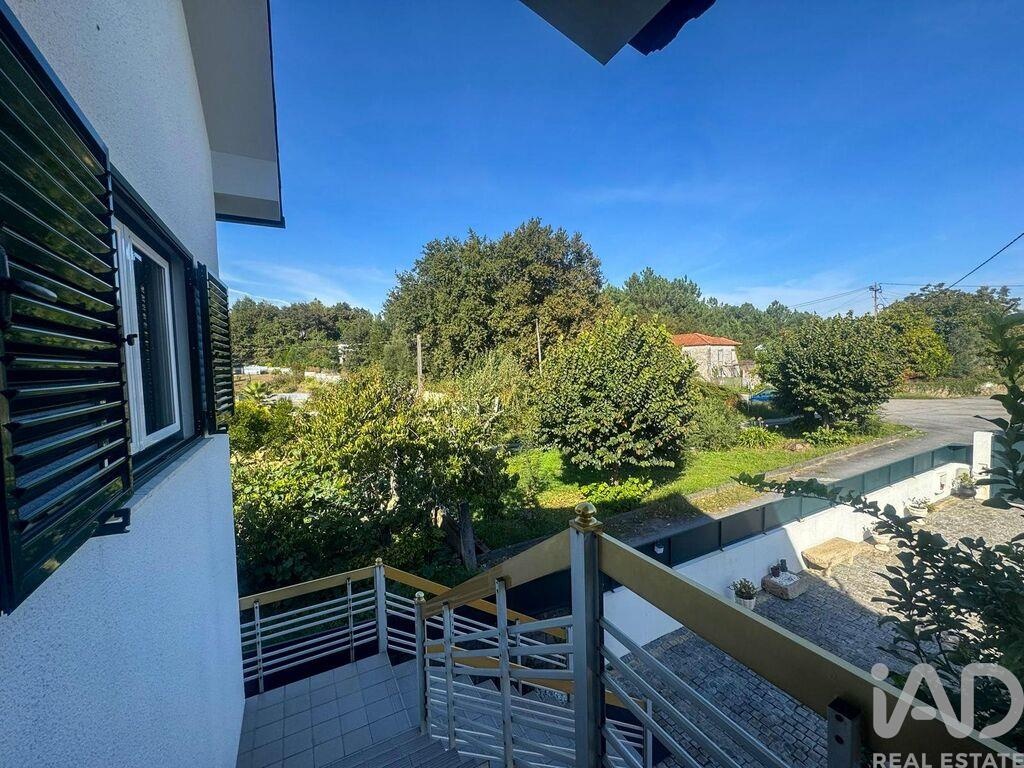 House in Ponte de Lima - Image 5