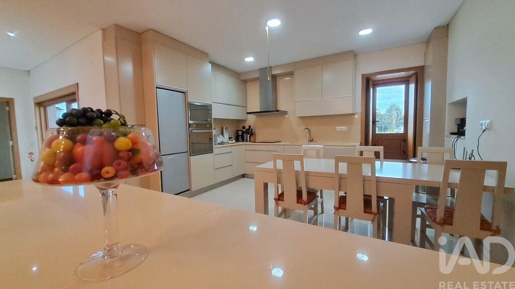 House in Souto - Image 5