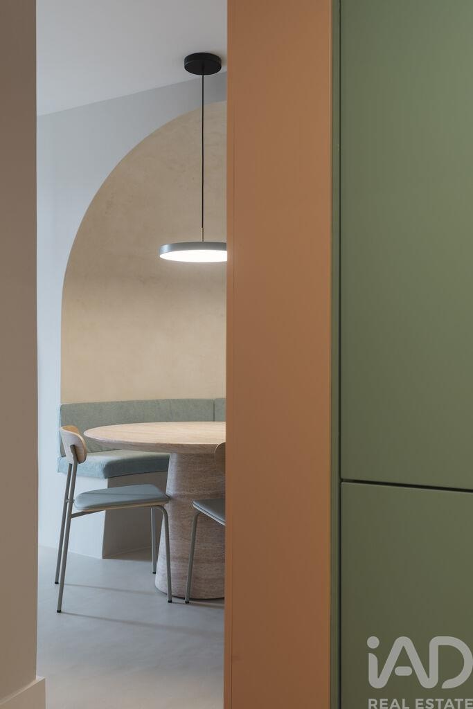 Apartment in Penha de Franca - Image 4