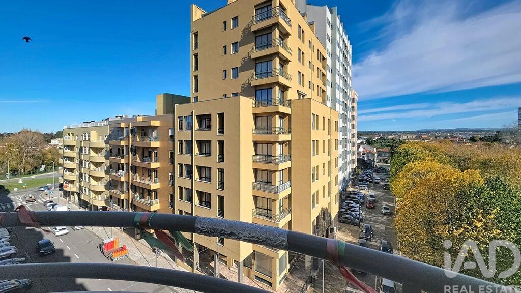 Apartment in Sao Vicente de Pereira Jusa - view 1
