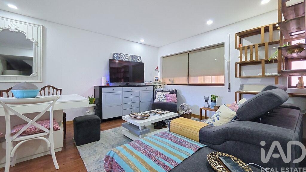 Apartment in Sao Vicente de Pereira Jusa - Image 3