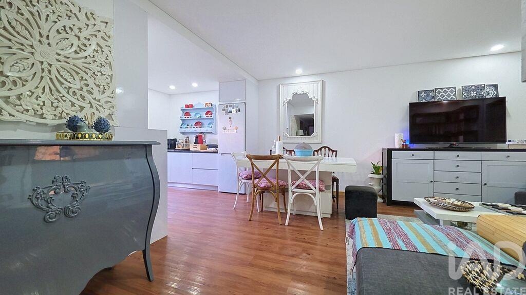 Apartment in Sao Vicente de Pereira Jusa - Image 4