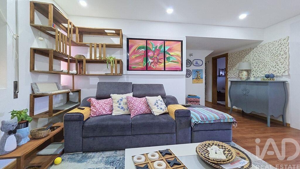 Apartment in Sao Vicente de Pereira Jusa - Image 5