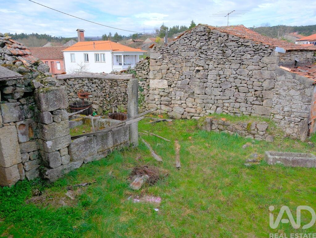 House in Pinheiro de Lafoes - Image 5