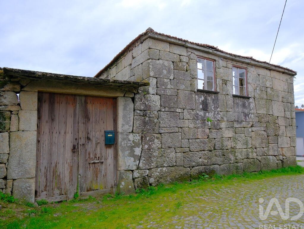 House in Pinheiro de Lafoes - Image 2