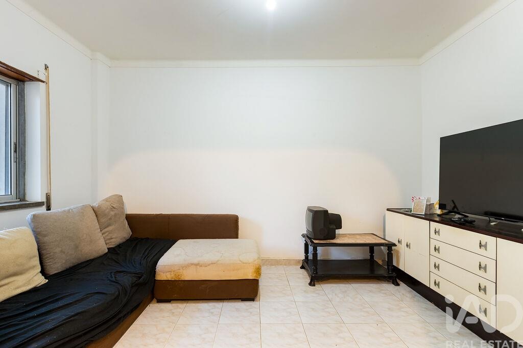 Apartment in Samora Correia - Image 4