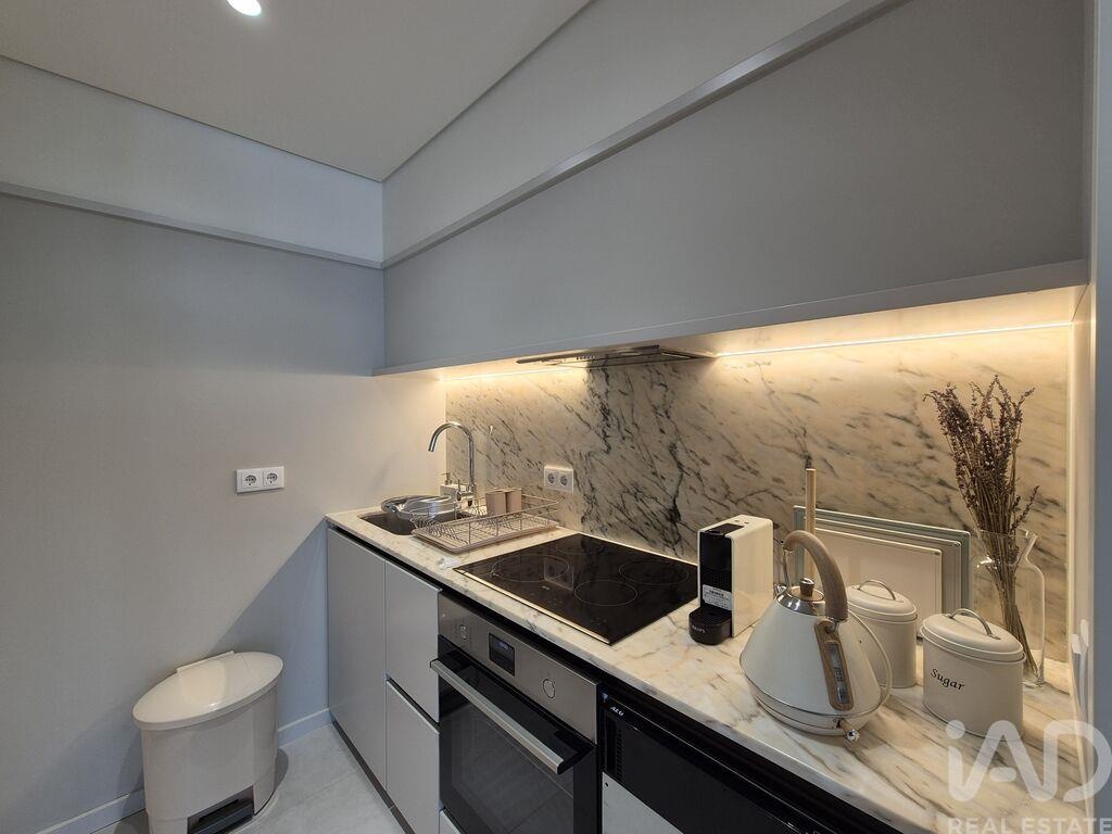 Apartment in Porto - Image 3