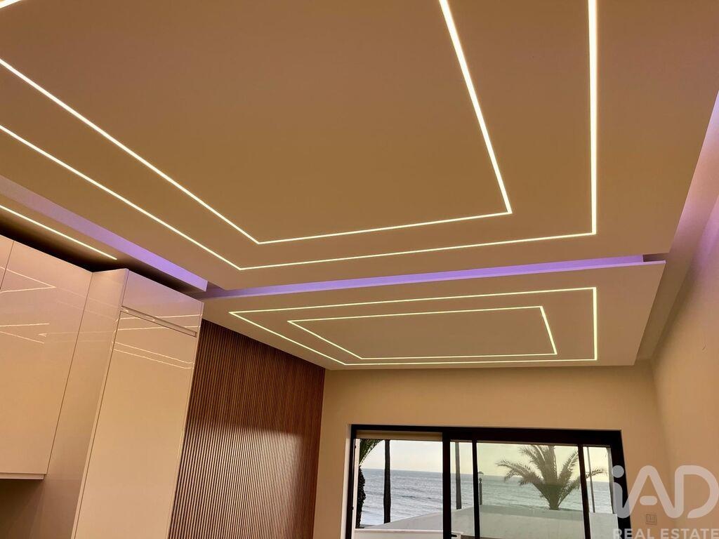 Apartment in Quarteira - Image 2