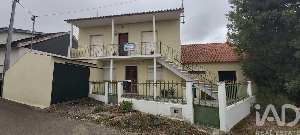 House in Batalha - view 1