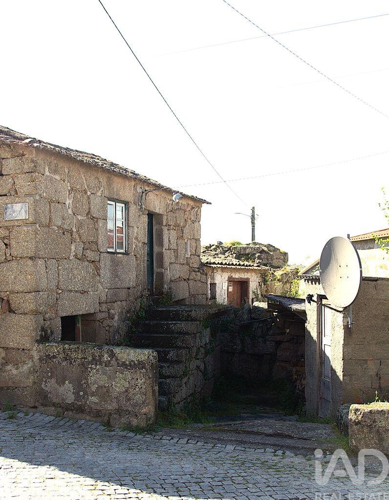 House in Lagos da Beira - Image 4