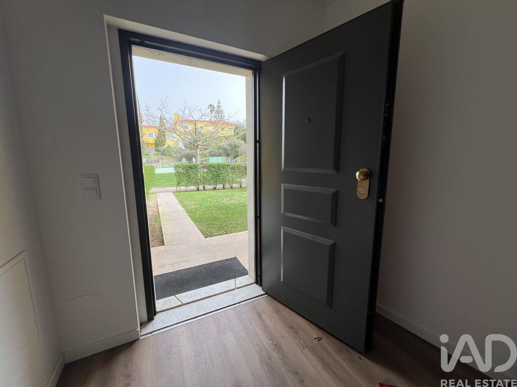 House in Palmela - Image 5