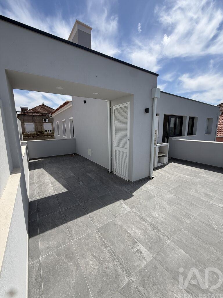 Apartment in Santarem - Image 2